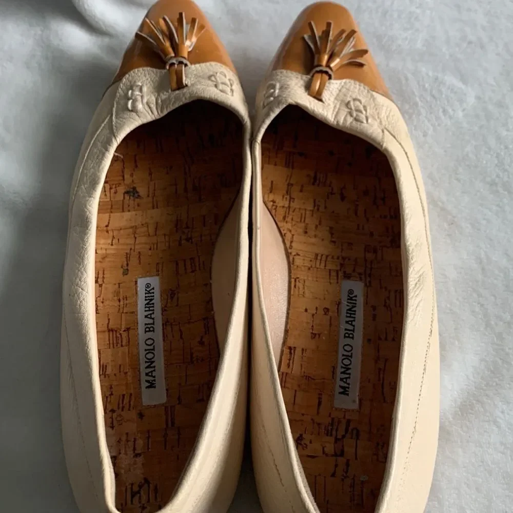 MANOLO Blahnik Colorblock pattern tassel ballet flats